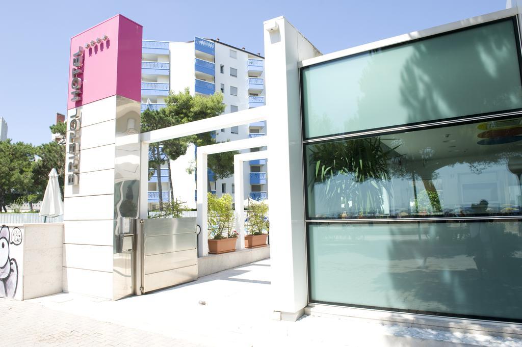 Hotel Bristol 리그나노 사비아도로 외부 사진